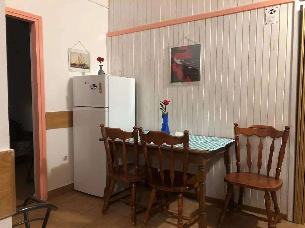 Apartments With A Parking Space Mrljane, Pasman - 20850 0*, Mrljane クロアチア